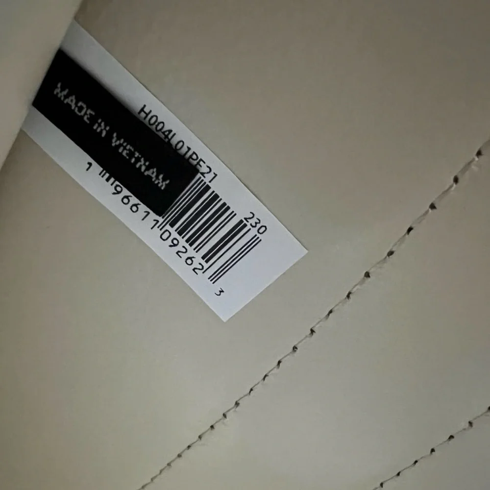 Marc Jacobs Medium Tote Bag (Camel) - Picture 10 of 10
